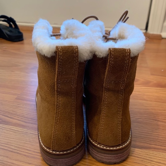 Madewell Clair Boot in Shearling-Lined Suede - Picture 3 of 5